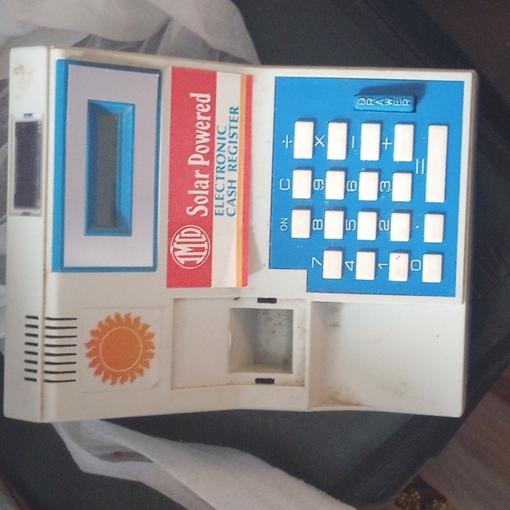 Vintage 1977 solar powered cash register